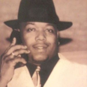 Meet your Posher, Adia